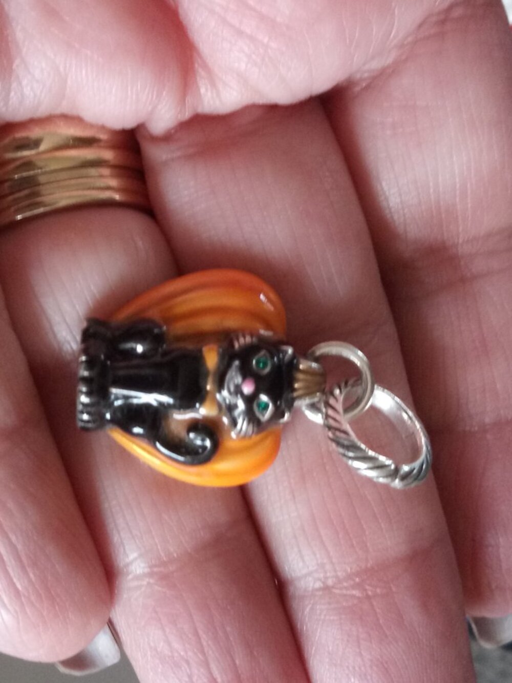 BRIGHTON BLACK CAT AND PUMPKIN FOR HALLOWEEN CHARM - Picture 3 of 3